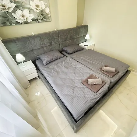 Apartment Family 1157 Golem (Tirana)