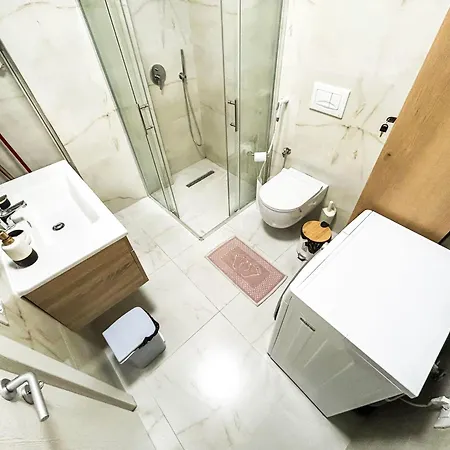 Family 1157 Apartment Golem (Tirana)